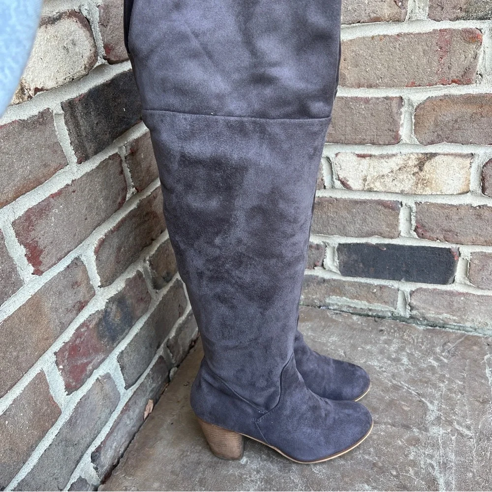 Melrose & Market Faux Suede Over The Knee Boots Sz 8